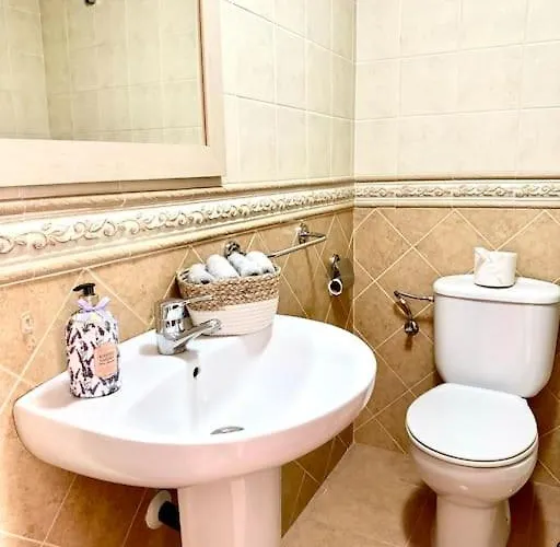 Bonito Centrico Y Cerca De La Playa En Fuengirolamalaga Apartman *